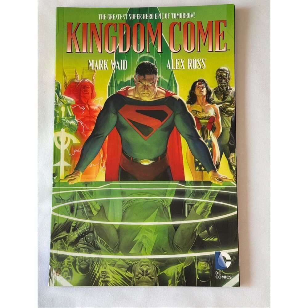 Kingdom Come (2008 Trade Paperback)/Mark Waid and Alex Ross - DC COMICS